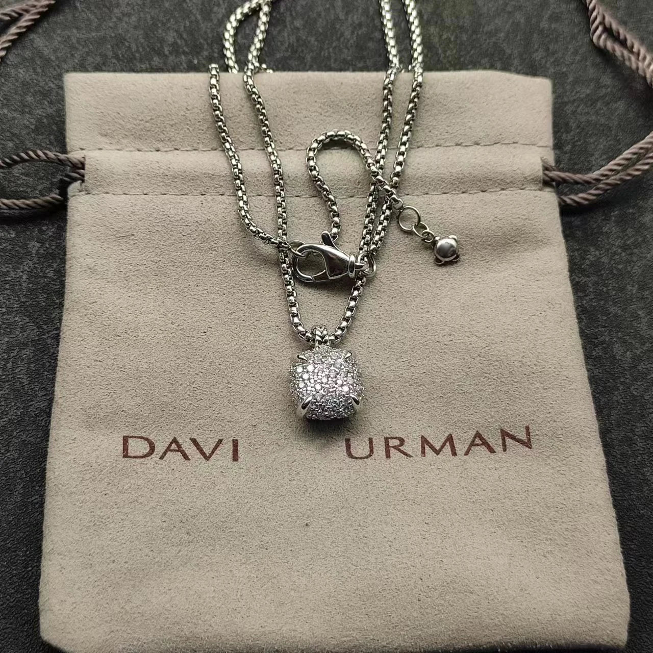 2025 New DY High-Quality Pendant Necklaces for Men and Women Elegant Versatile Designs