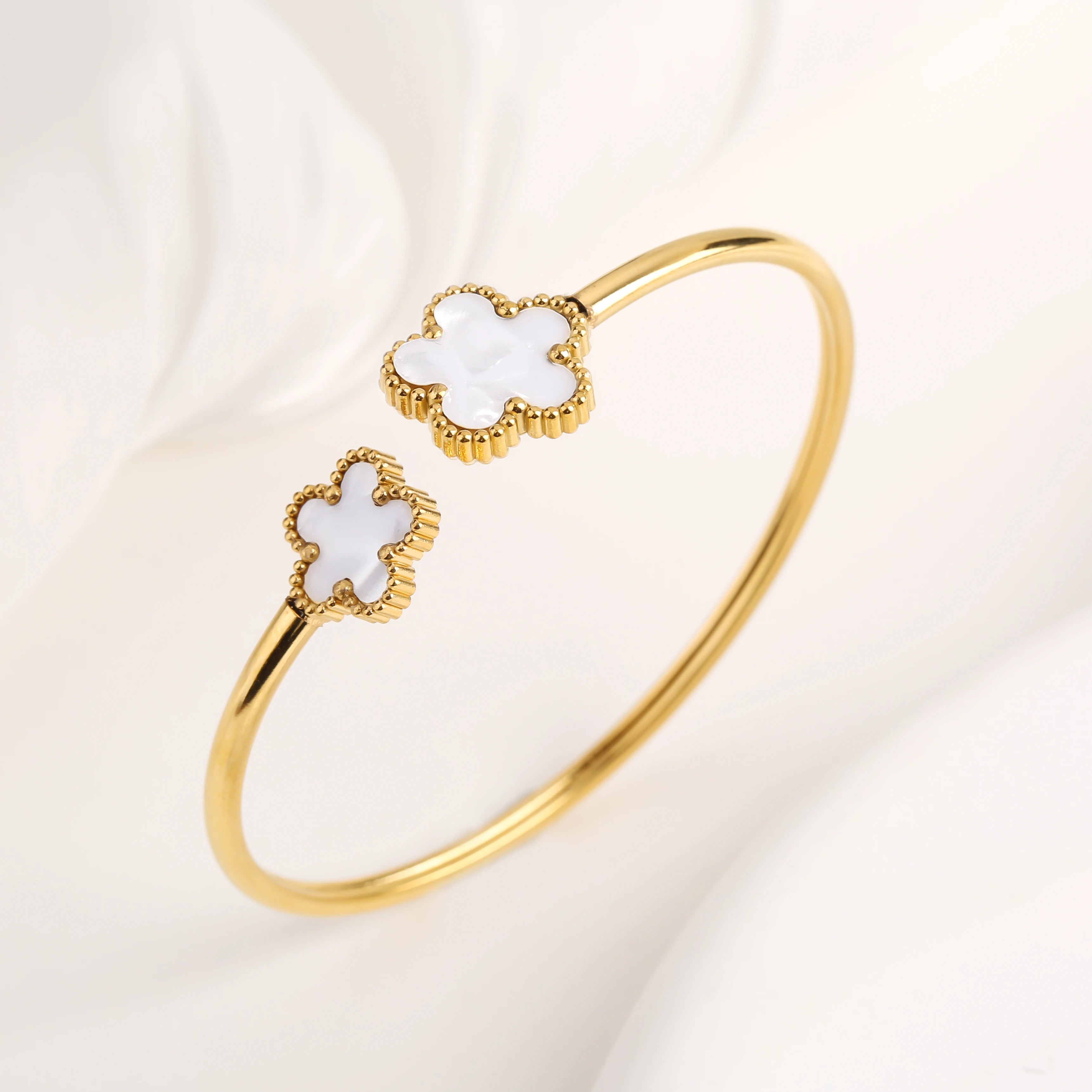 New Design Lucky Stainless Steel FIve Leaf Flower Bangle Ring Jewelry Set for Women Waterproof Fashion Jewelry Party Gift Clover