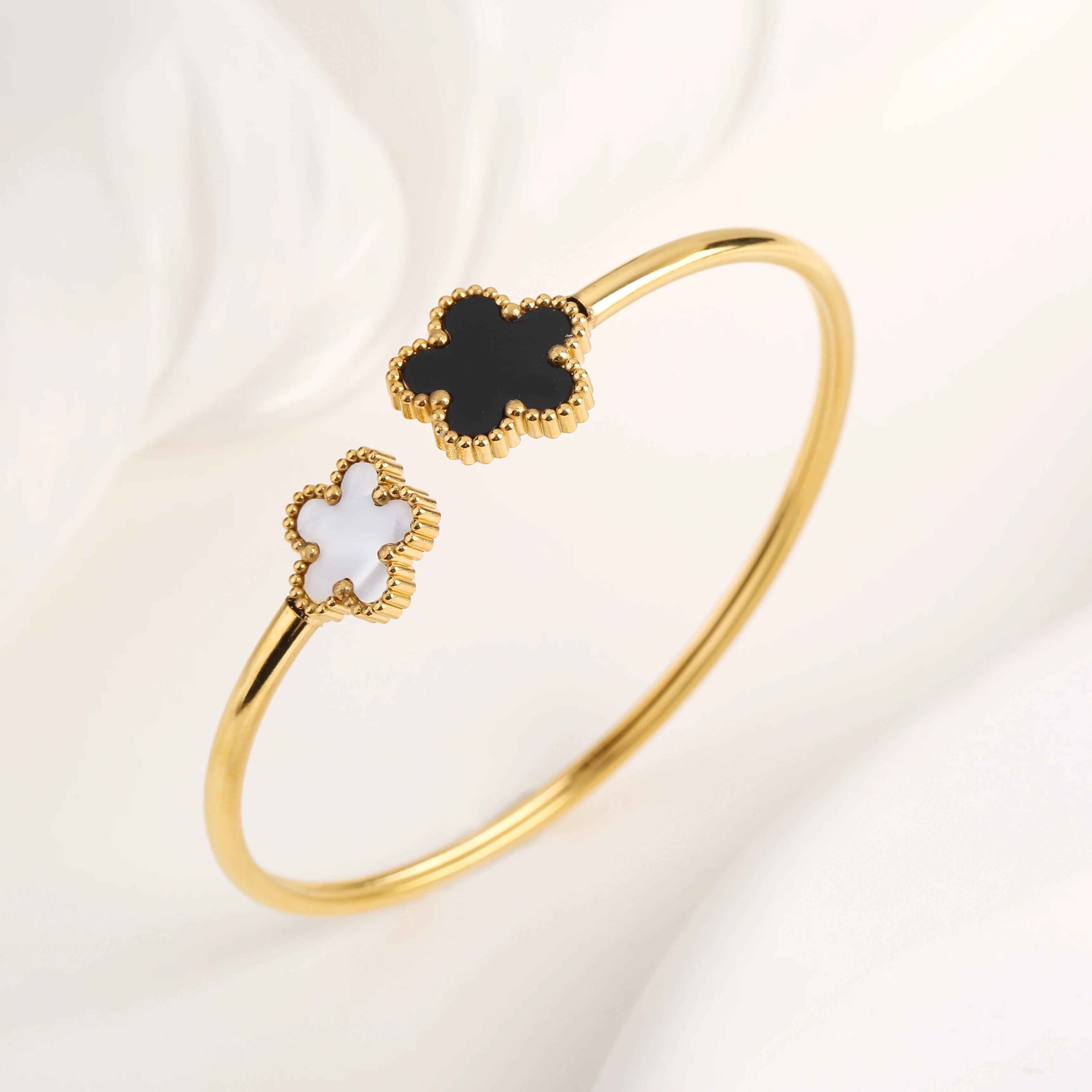 New Design Lucky Stainless Steel FIve Leaf Flower Bangle Ring Jewelry Set for Women Waterproof Fashion Jewelry Party Gift Clover