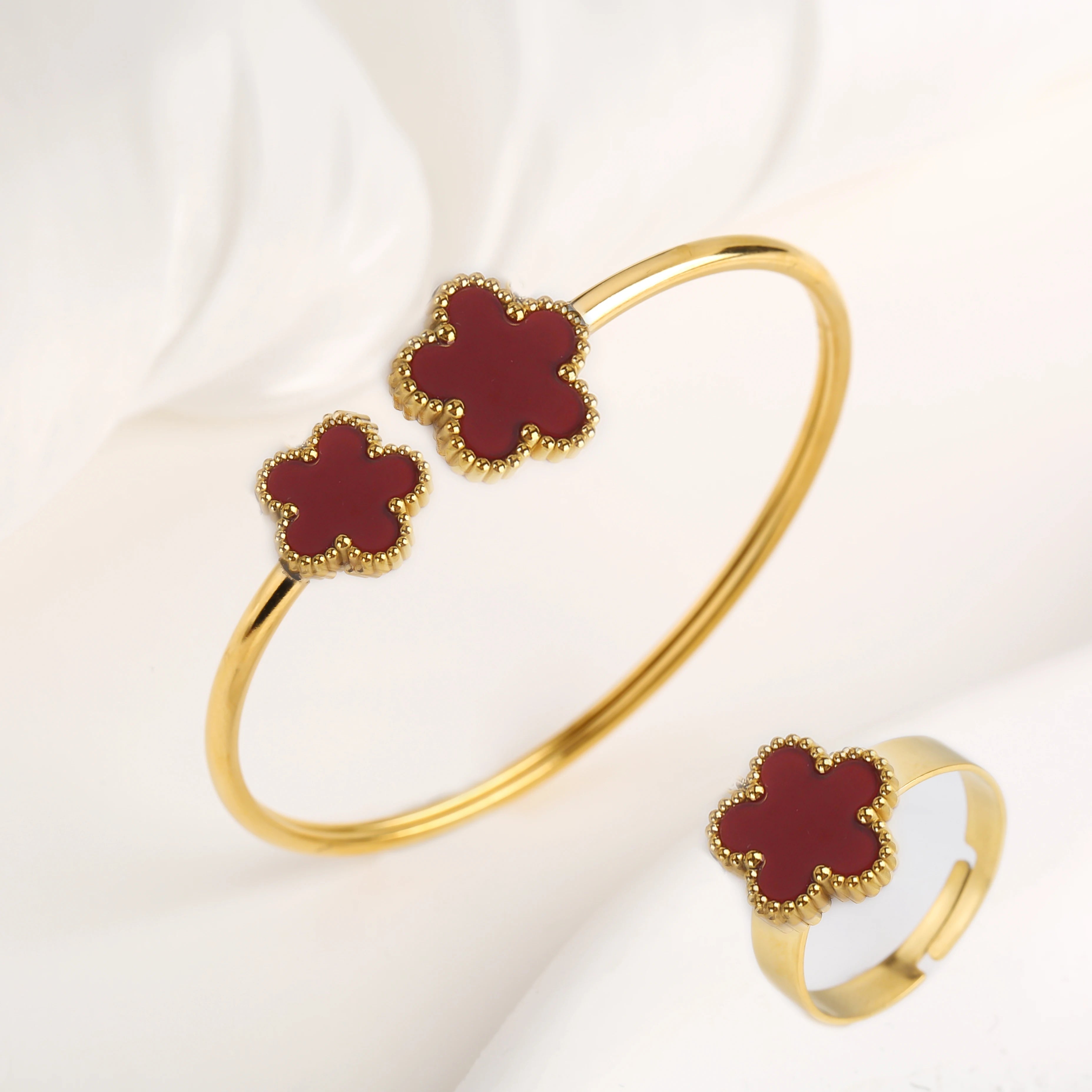 New Design Lucky Stainless Steel FIve Leaf Flower Bangle Ring Jewelry Set for Women Waterproof Fashion Jewelry Party Gift Clover