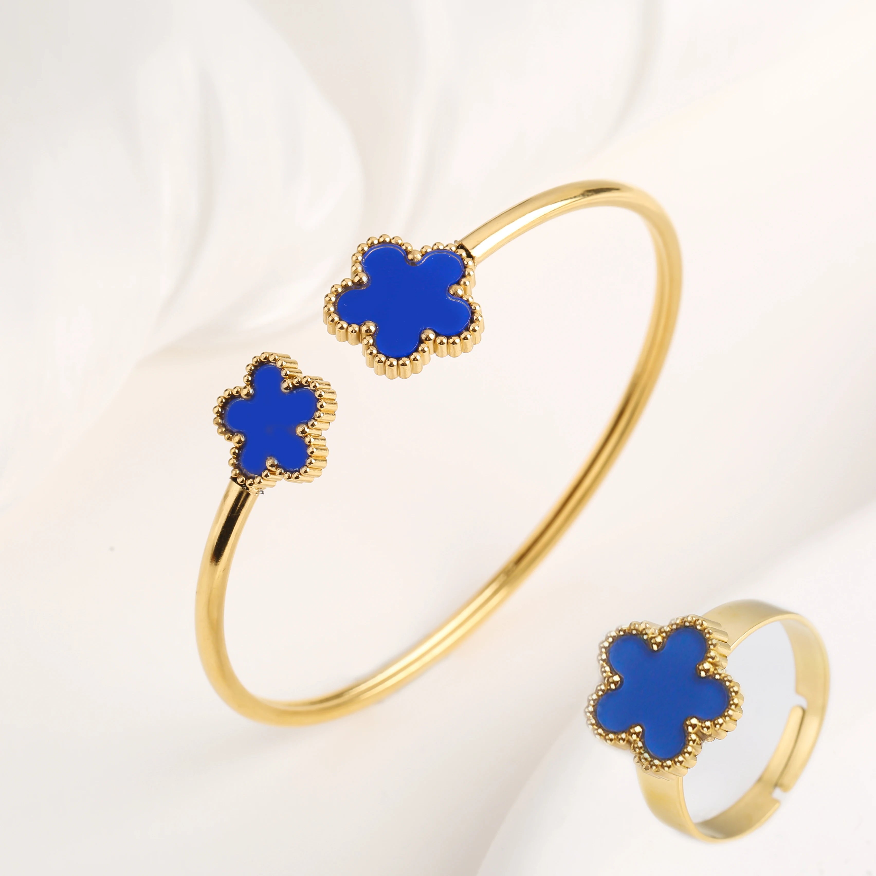 New Design Lucky Stainless Steel FIve Leaf Flower Bangle Ring Jewelry Set for Women Waterproof Fashion Jewelry Party Gift Clover