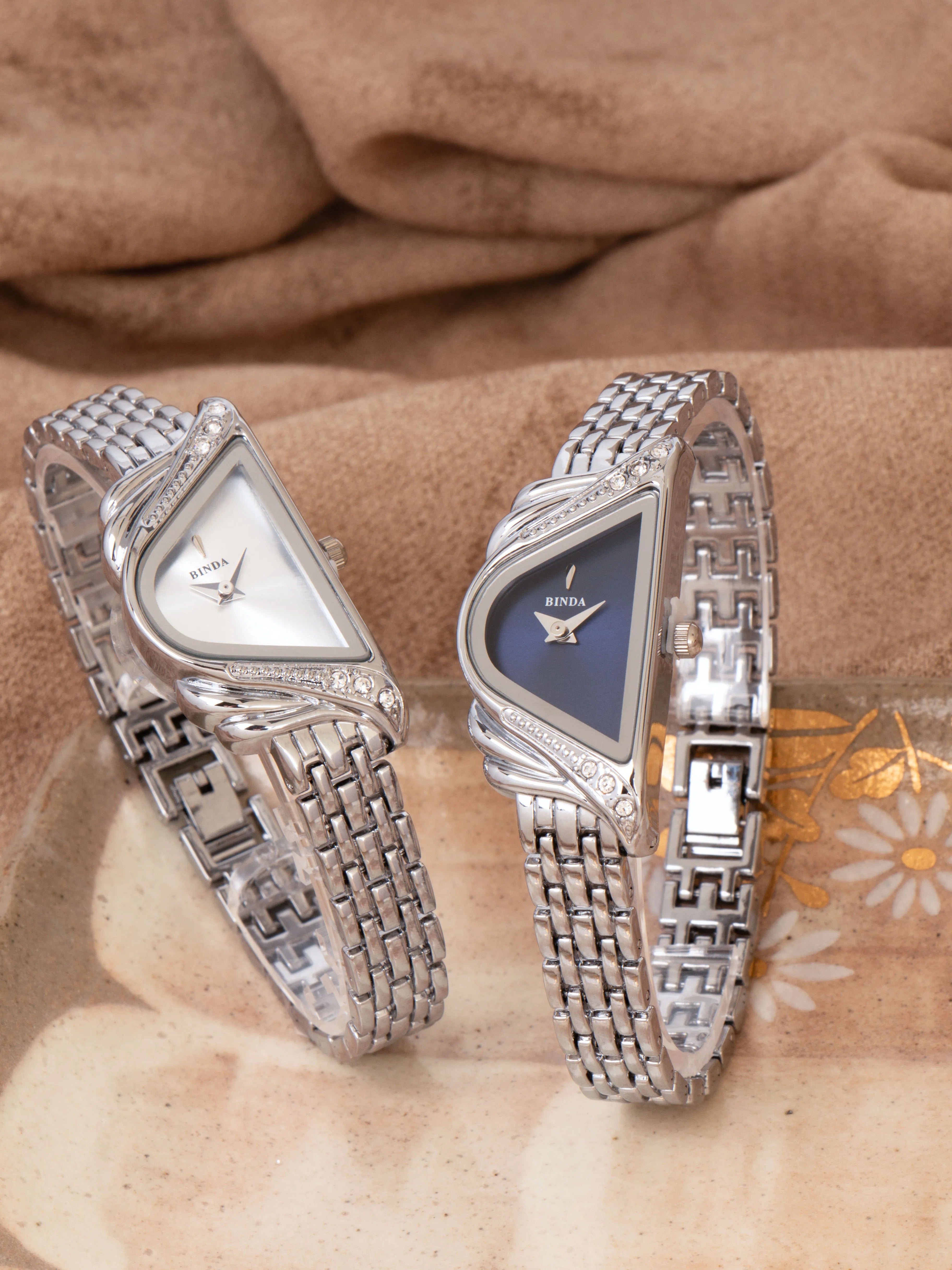 Binda Women’s Quartz Wristwatch – Silver Case, Blue Minimalist Dial, 30M Water Resistant, Elegant Gift Set with Box & Strap Adju