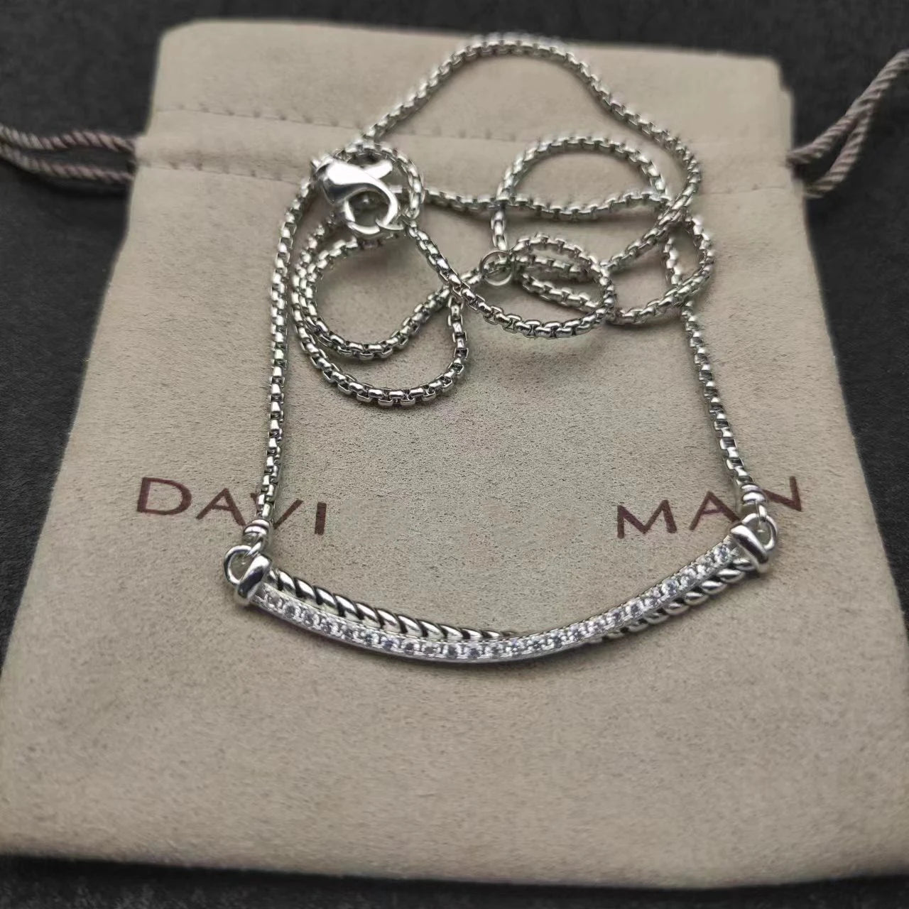 2025 New DY High-Quality Pendant Necklaces for Men and Women Elegant Versatile Designs