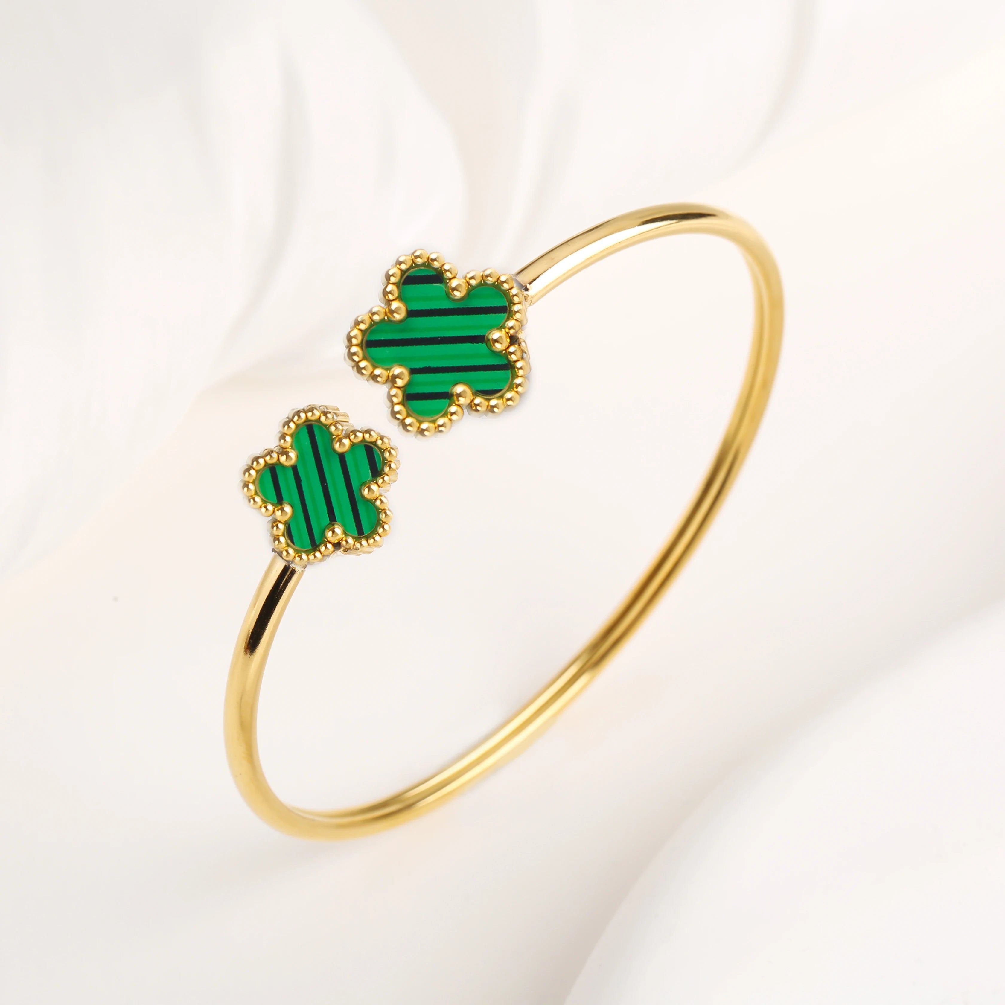 New Design Lucky Stainless Steel FIve Leaf Flower Bangle Ring Jewelry Set for Women Waterproof Fashion Jewelry Party Gift Clover