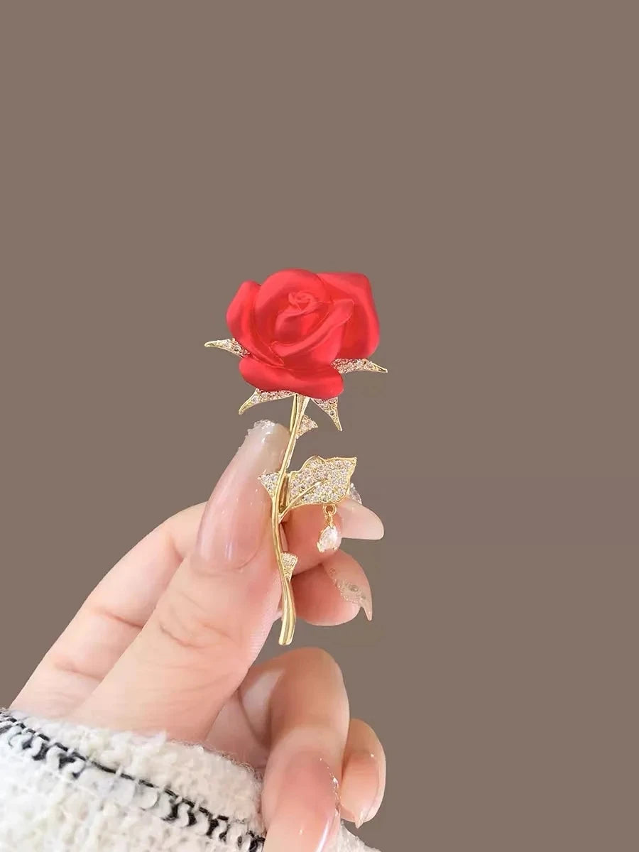 Exquisite Women‘s Brooch Crystal Snowflake Lapel Pins for Men Blue CZ Rhinestone Suit Clothes Badge Luxury Jewelry Accessories