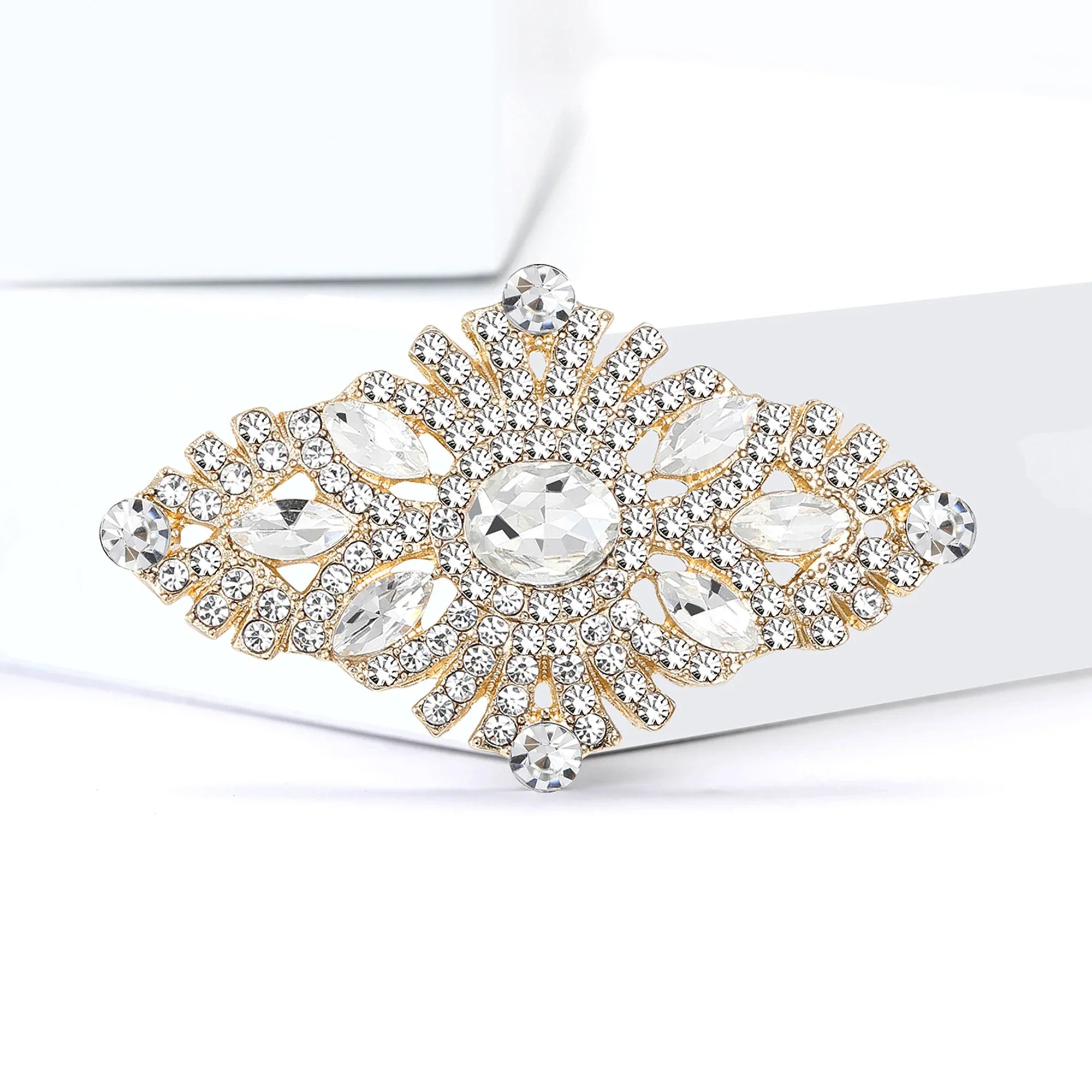 Luxurious Rhinestone Palace Crystal Glass Brooches for Women Unisex Elegant Bridal Pins Event Party Decoration Clothes Accessory