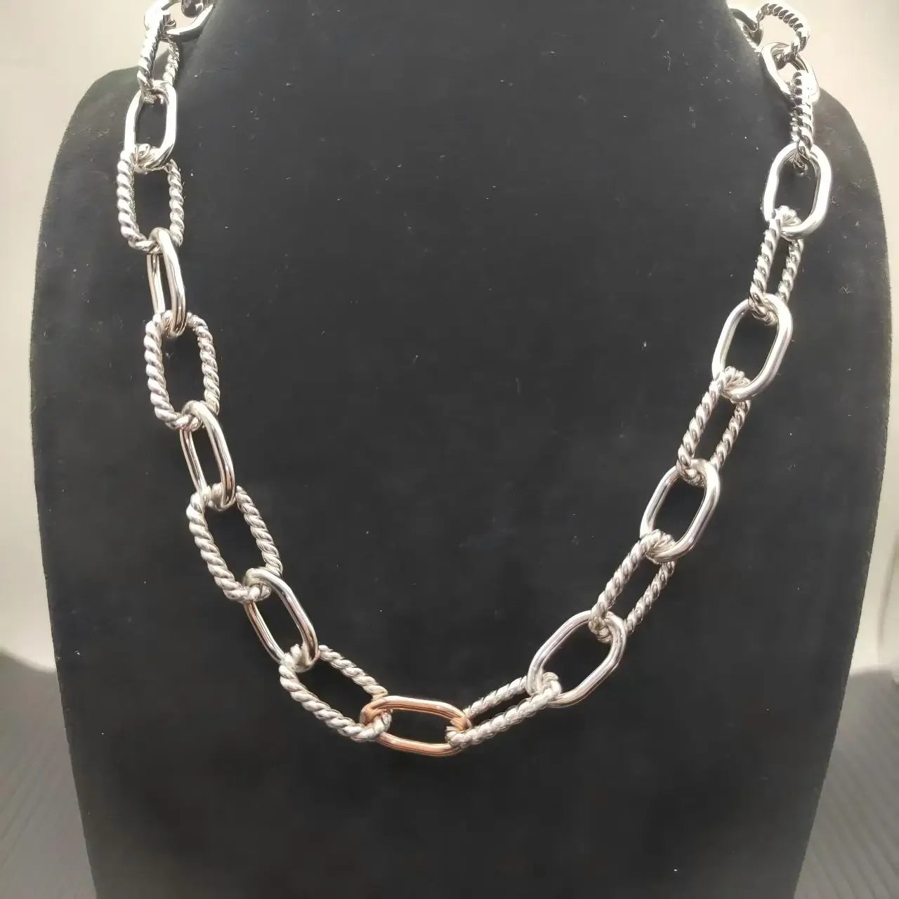 2025 New DY Classic Love Star Pearl Pendant Necklace Temperament Exquisite and Elegant Jewelry Suitable for Any Occasion