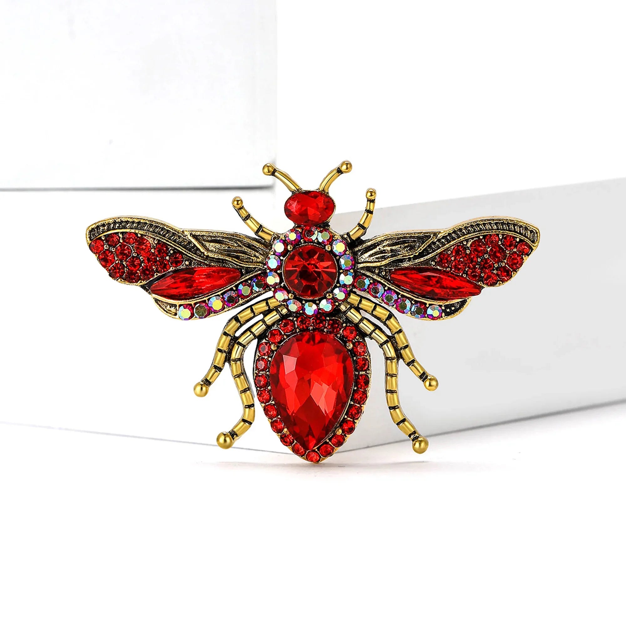 Stylish Rhinestone Bee Brooches for Women Unisex Crystal Glass Insect Pins Event Funny Luxury Gifts New Year Friends Decoration