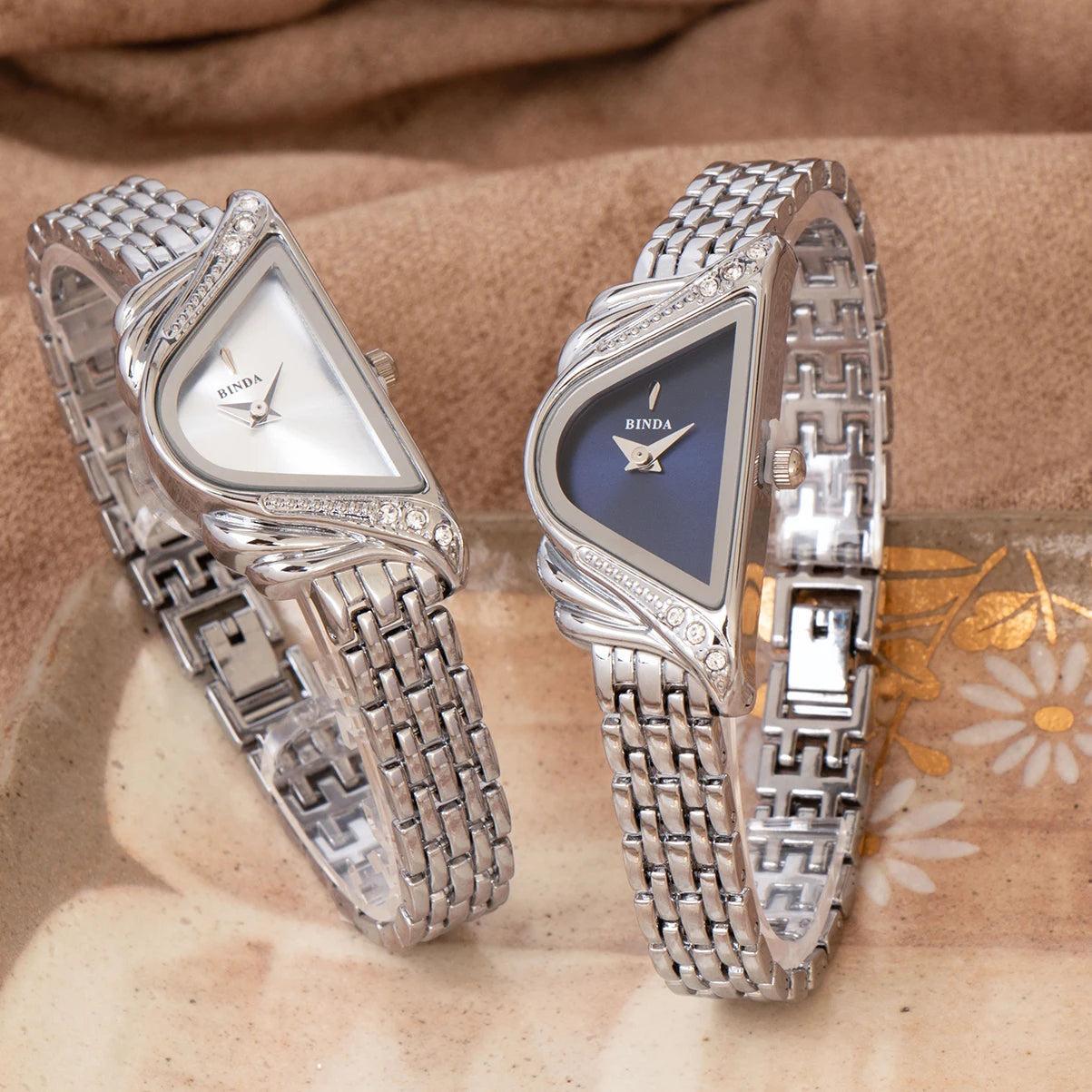 Binda Women’s Quartz Wristwatch – Silver Case, Blue Minimalist Dial, 30M Water Resistant, Elegant Gift Set with Box & Strap Adju