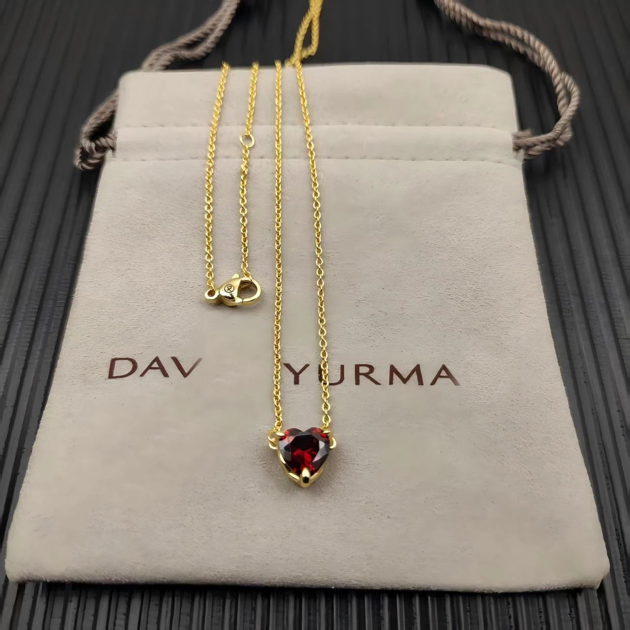 2025 New DY Classic Love Star Pearl Pendant Necklace Temperament Exquisite and Elegant Jewelry Suitable for Any Occasion