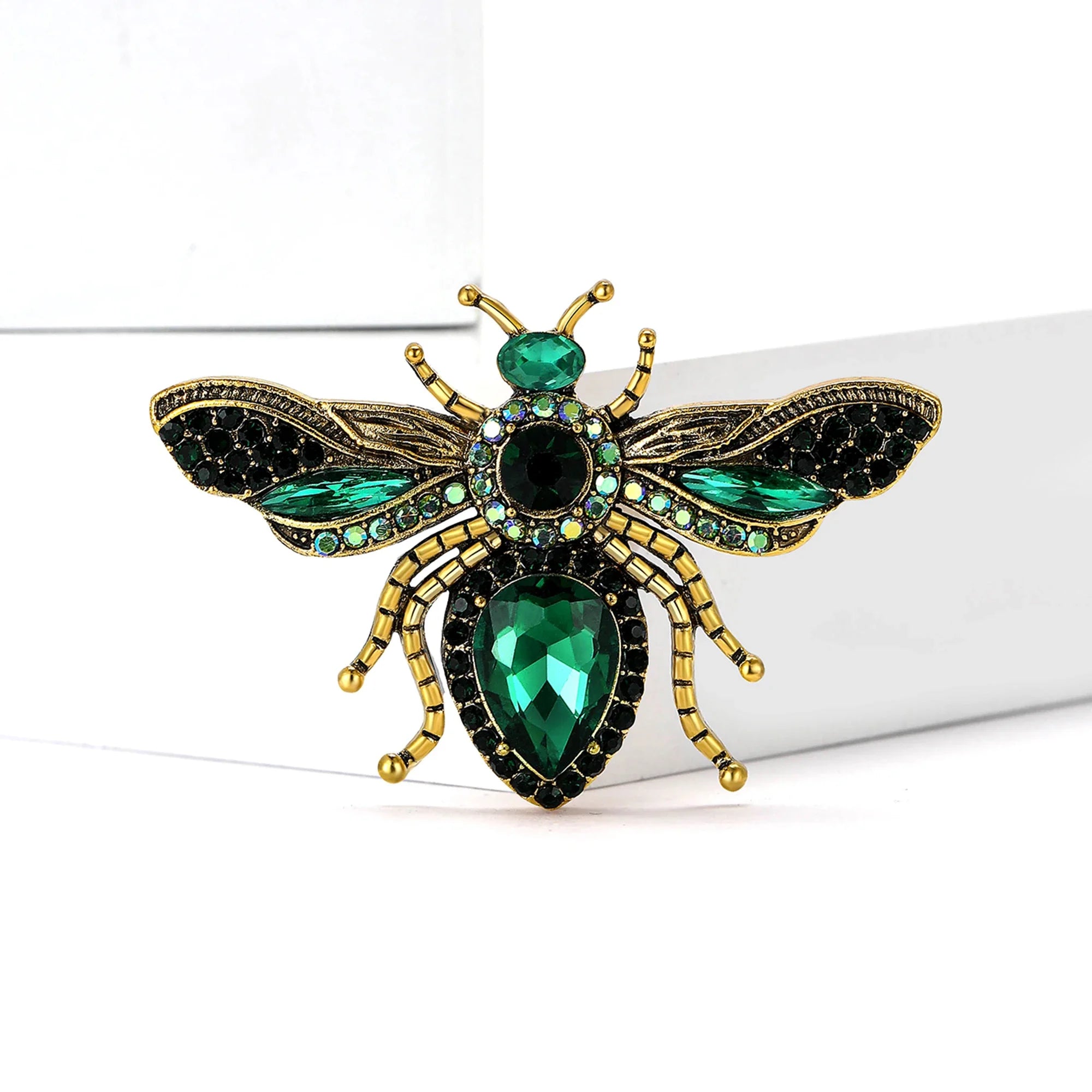 Stylish Rhinestone Bee Brooches for Women Unisex Crystal Glass Insect Pins Event Funny Luxury Gifts New Year Friends Decoration