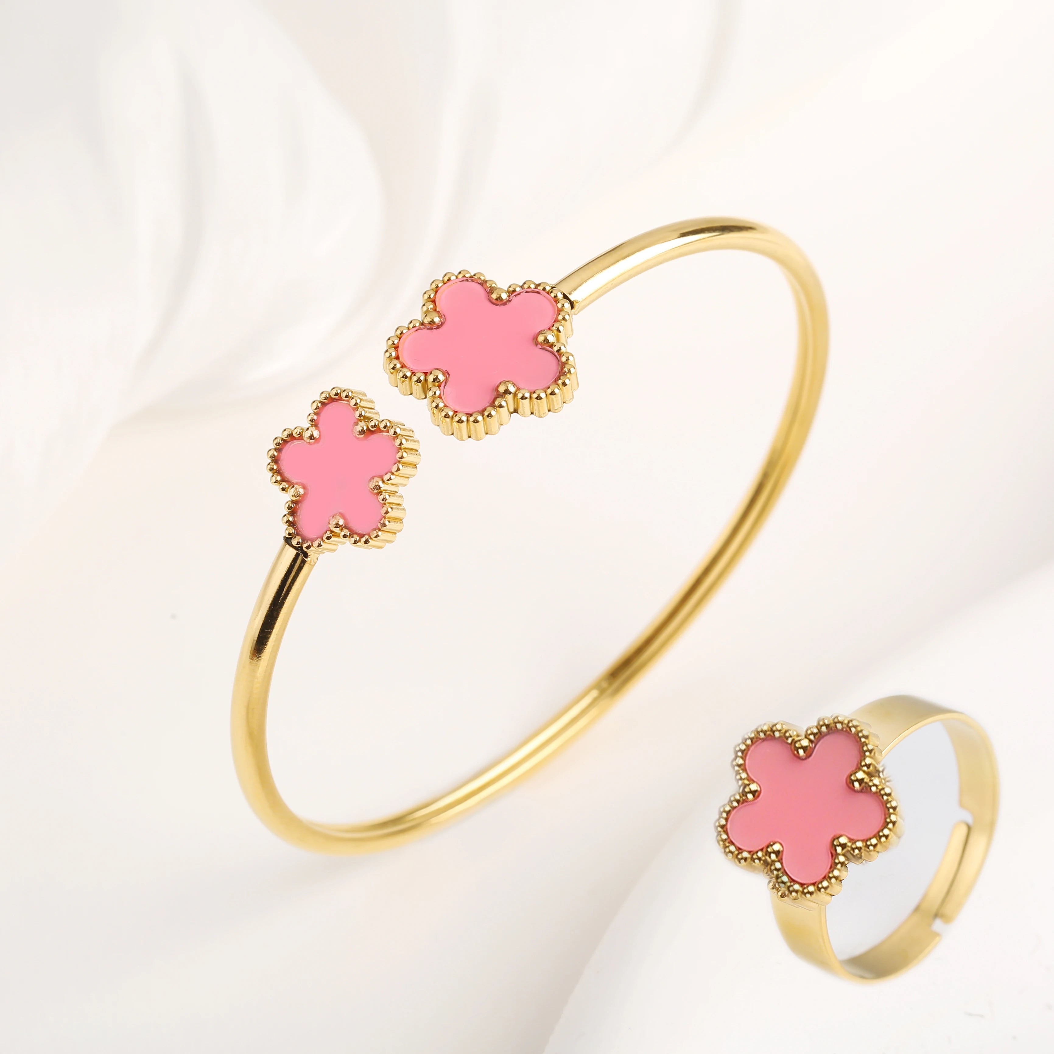 New Design Lucky Stainless Steel FIve Leaf Flower Bangle Ring Jewelry Set for Women Waterproof Fashion Jewelry Party Gift Clover
