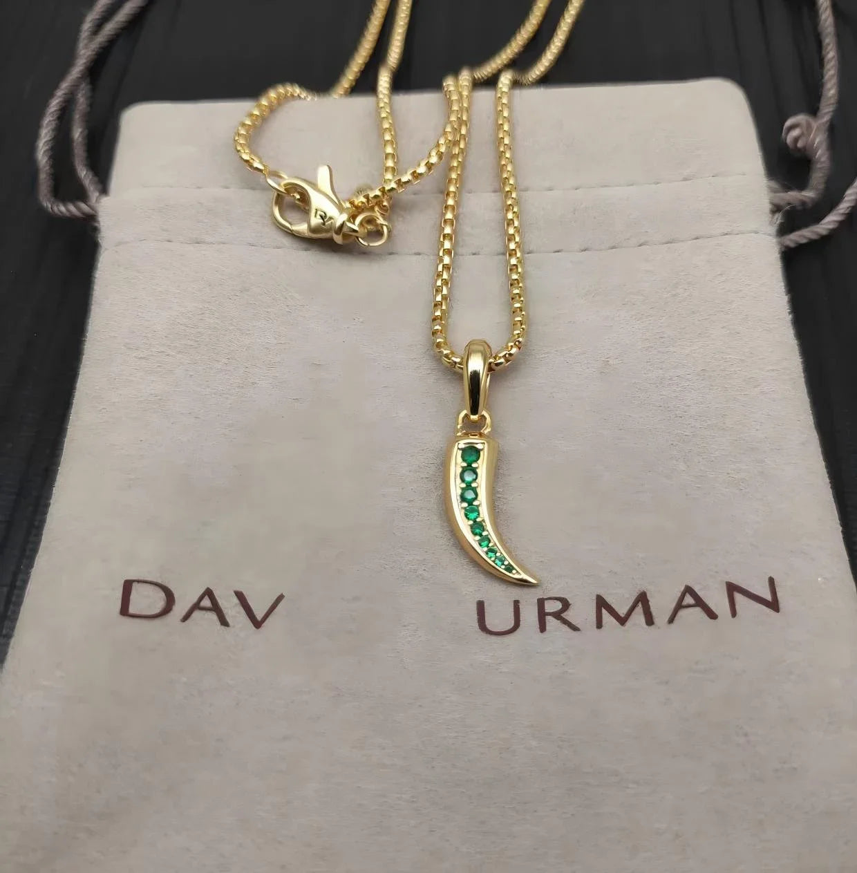 2025 New DY Classic Love Star Pearl Pendant Necklace Temperament Exquisite and Elegant Jewelry Suitable for Any Occasion