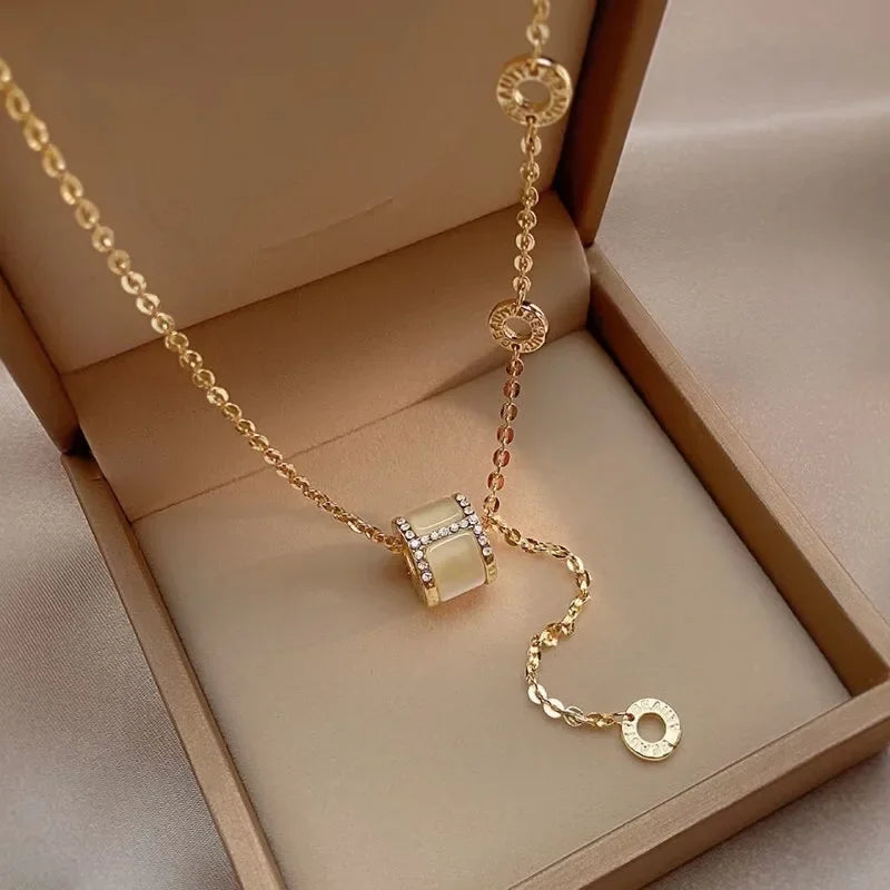 Small Waist Fringed Necklace Women's Simple Light Luxury Temperament Opal Pendant Collarbone Chain Internet Celebrity Neck Chain