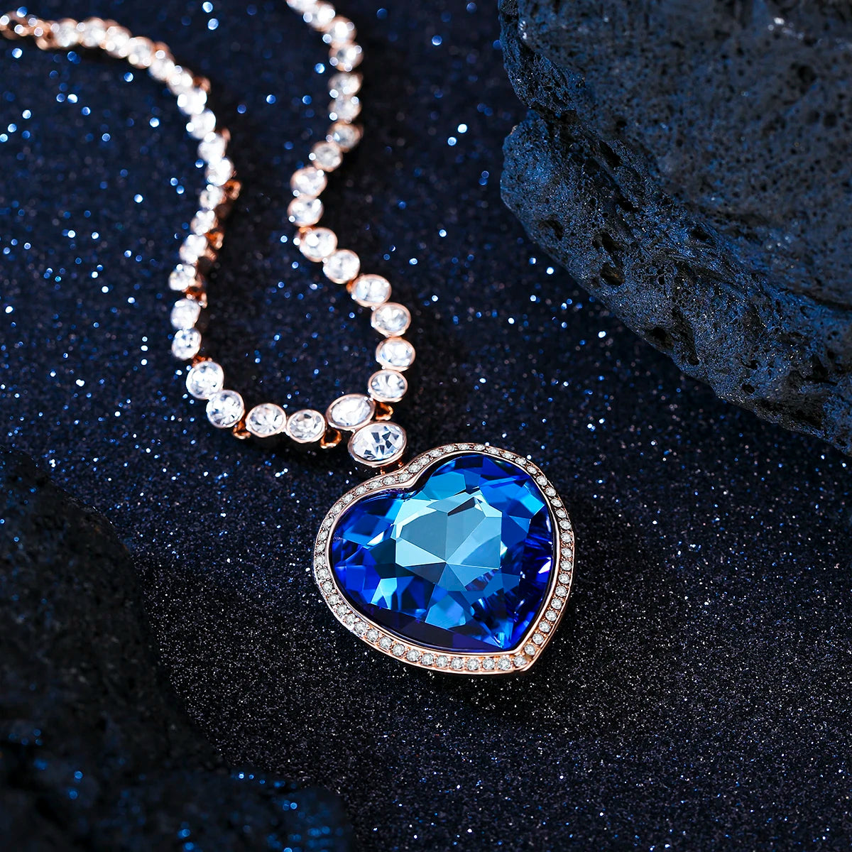 Luxury Heart of the Ocean Necklace for Her, Titanic Inspired Blue Crystal Pendant, Gold & Rhodium Plated Valentine's Day Gift